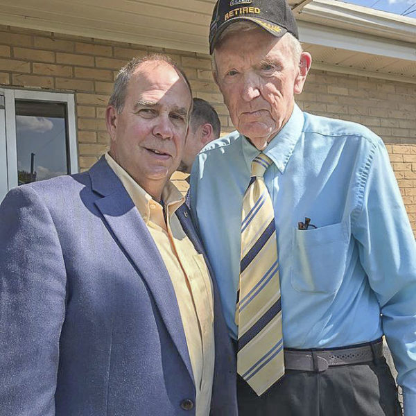 photo of MHU VP Bud Christman with trustee Max Burgin